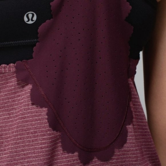 LULULEMON 105 F Singlet *Laser-Cut in Bordeaux - Picture 4 of 9